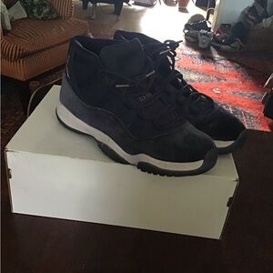 Jordan 11 midnight navy
